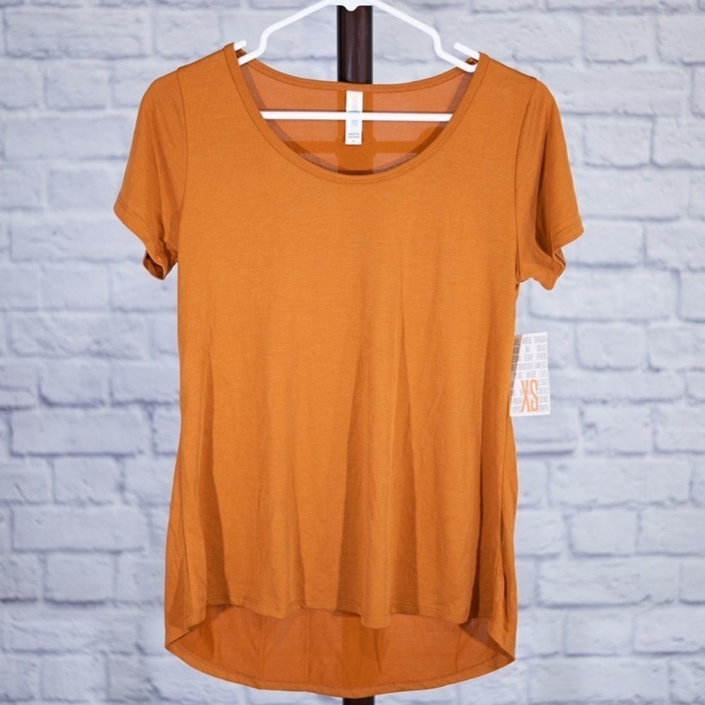 LULAROE • classic t shirt
